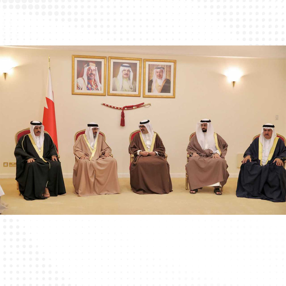 خلال لقاء سموه بالأهالي في المجلس الأسبوعي .. محافظ الجنوبية: مواصلة التواصل الميداني ومتابعة تطوير الخدمات والمرافق لخدمة عموم الأهالي<